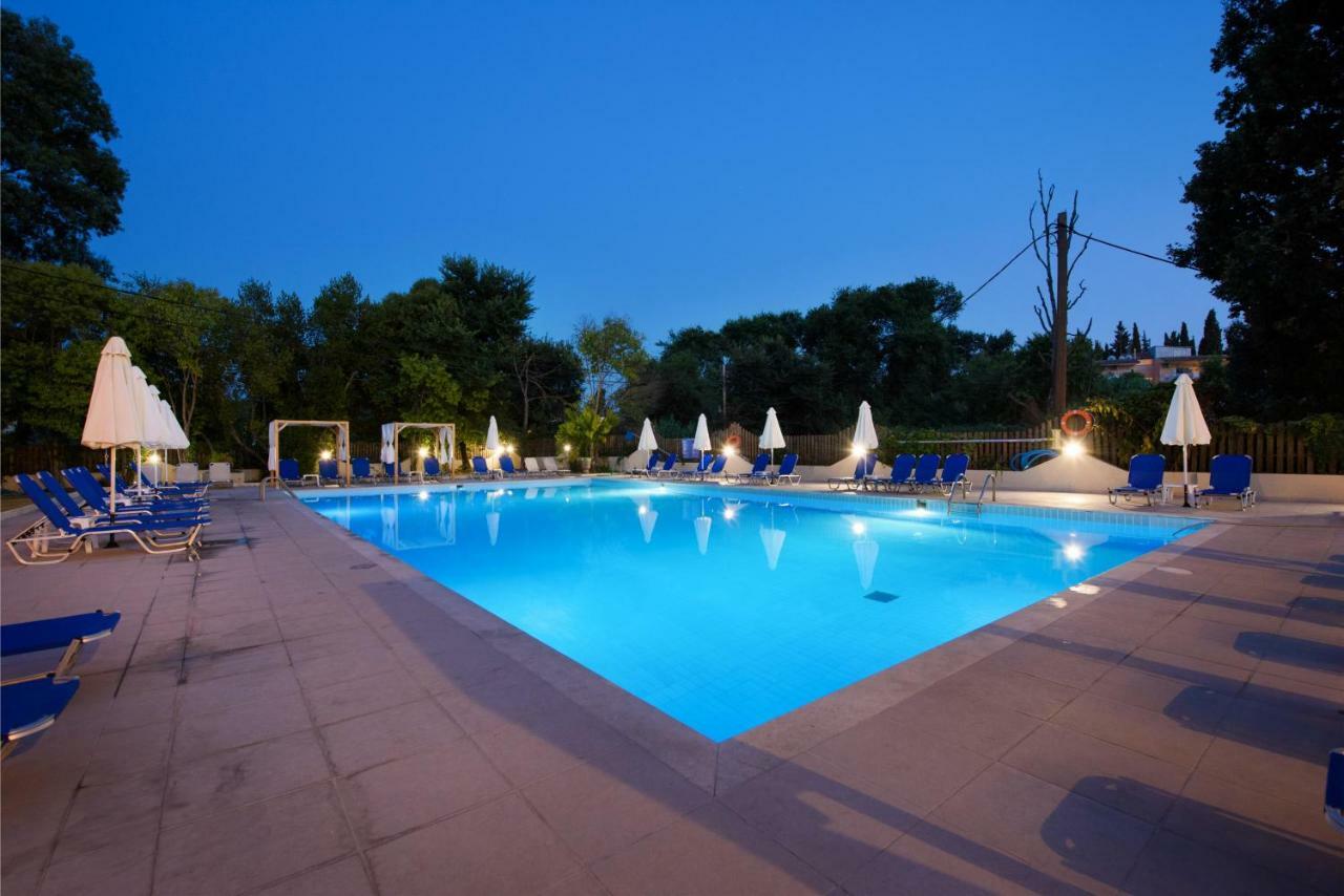 Amalia Hotel - Adults Only Dassia  Bagian luar foto